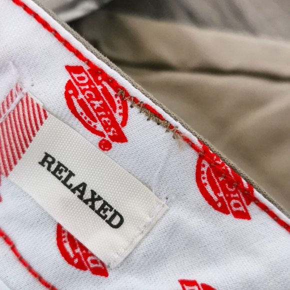 Women's Dickies Stretch Twill pants. Size 2 NWT - Picture 6 of 8